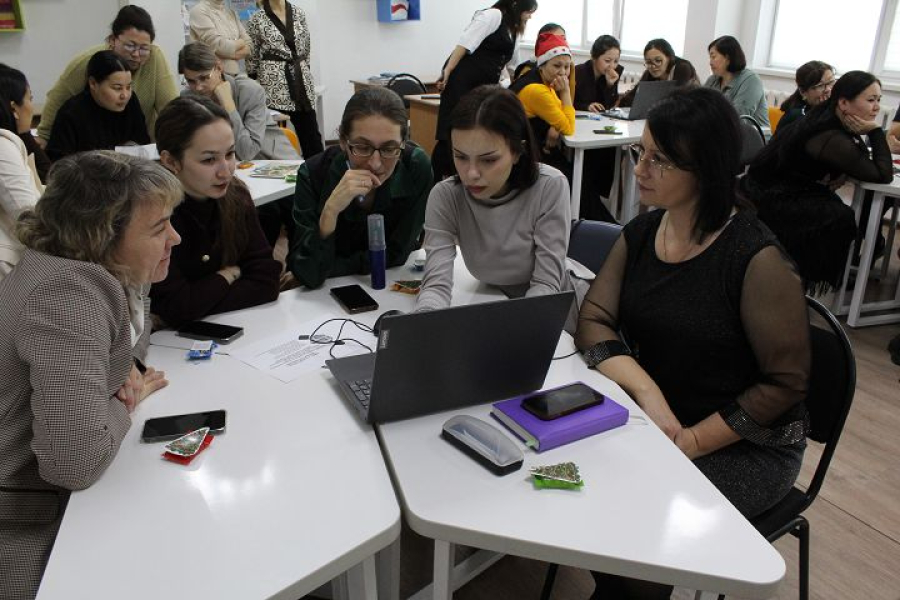 &laquo;Цифрлық сауаттылық және ақпараттық қауіпсіздік: колледж педагогтері мен қызметкерлерінің жаңа жауапкершілігі&raquo; семинары