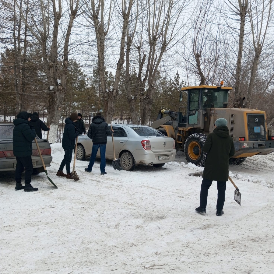 Бүгін, 12 наурыз күні, «Таза Қазақстан» акциясы аясында колледжіміздің аумағын қардан тазарту жұмыстары жүргізілді!