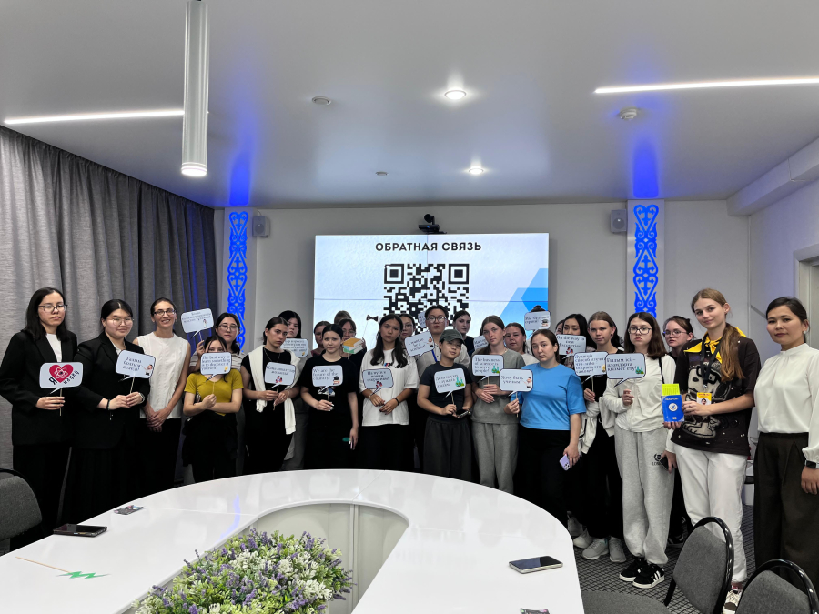 «Ғылымнан шабыт алу: бірінші курс студенттері «Ұлағат» қоғамының қатарына кіреді»