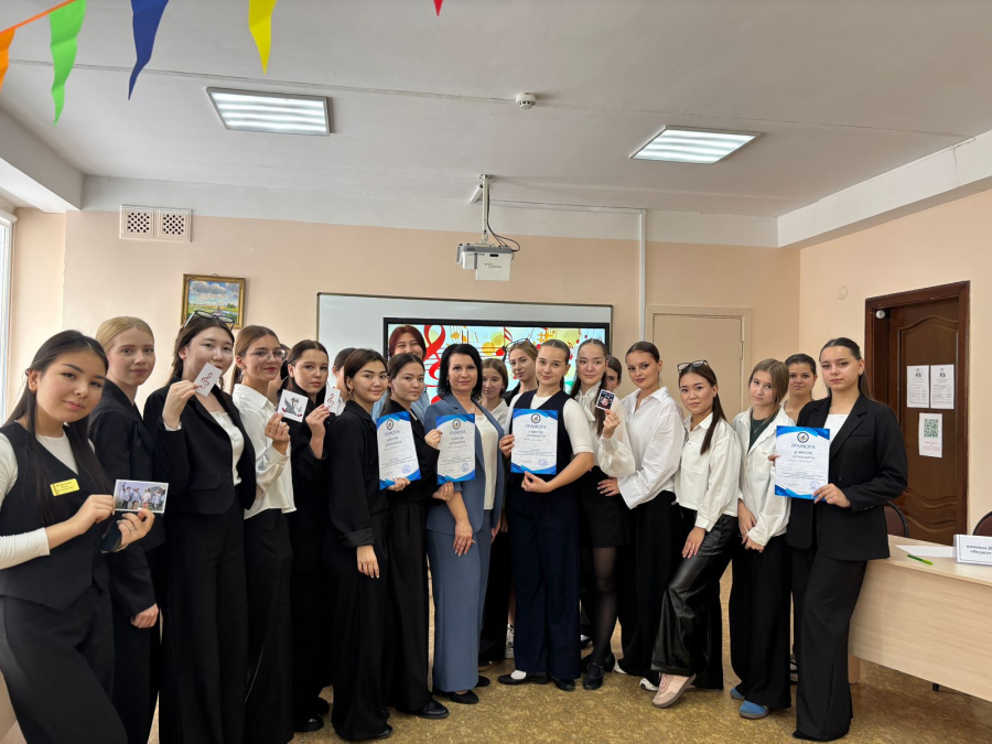 Педагогикалық колледждегі караоке-батл: музыка, эмоциялар және жарқын ашылулар!